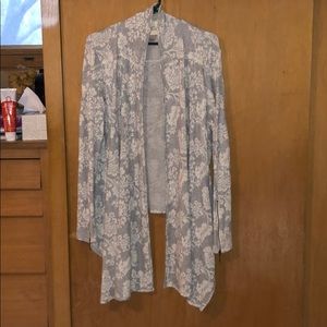 Knox Rose, gray and white flower print